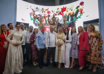 Anunciando un nuevo proyecto ferroviario, inaugura Rocha Moya el Pabellón Sinaloa en el Tianguis Turístico 2023