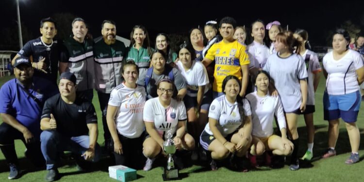 Gran éxito la Jornada Deportiva y Cuadrangular de futbol femenil en la Loma de Rodriguera