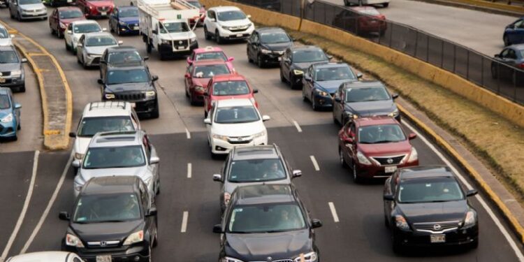 La regularización de los autos chocolate ha fracasado, daña al ambiente y a la seguridad