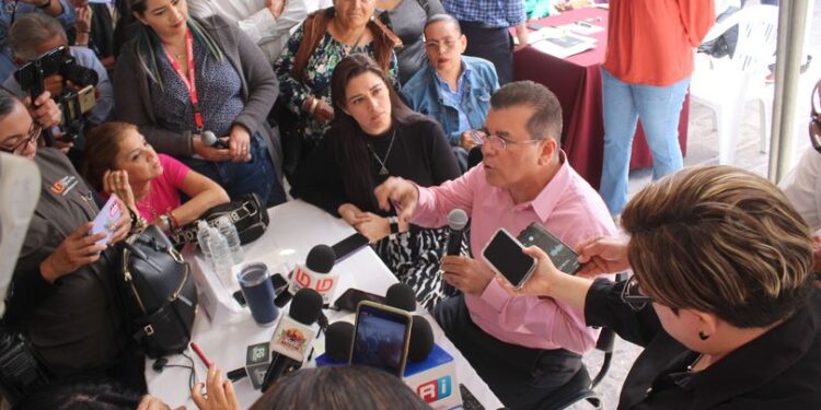 Retiran “habichuelas” que estorbaban el paso de peatones: Alcalde