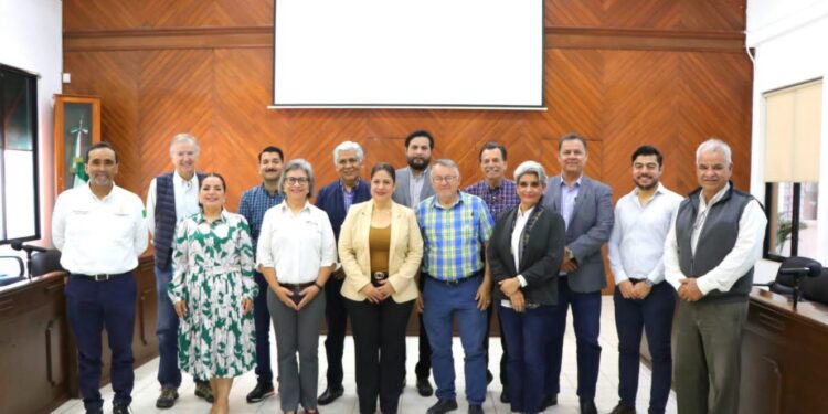 Toman protestas integrantes del Consejo Directivo del IMPLAN