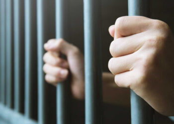 Obtiene FGE 4 años 6 meses de cárcel para sujeto por robo y lesiones a su madre y padrastro