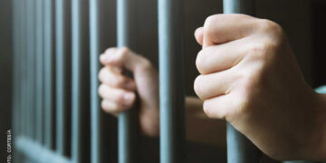 Obtiene FGE 4 años 6 meses de cárcel para sujeto por robo y lesiones a su madre y padrastro