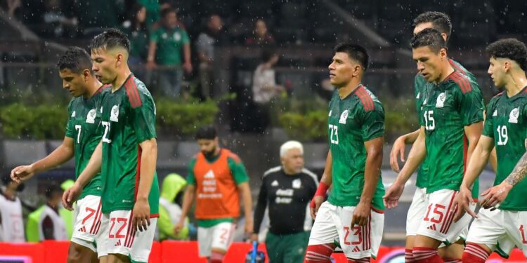 “Son unos mediocres y fracasados”: Faitelson a jugadores del Tri