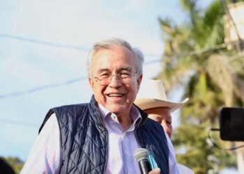 Convoca Gobernador Rocha a la comunidad universitaria a ser libres y vivir la democracia