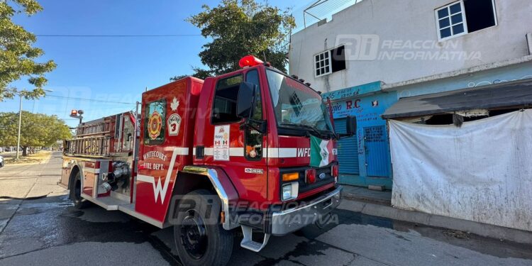 Se incendia casa en Santa Teresa en Mazatlán