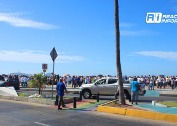 “Vivimos de la playa”, vendedores limpian la casa para recibir a turismo