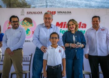 Rocha da inicio al Programa de Entrega de Lentes a Niñas y Niños “Una Mirada con Bienestar”