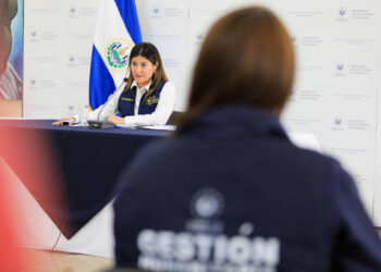 Llegan a El Salvador restos de 7 migrantes muertos en incendio en Ciudad Juárez