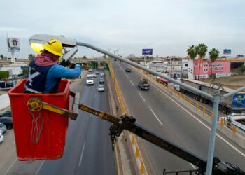 Atiende ayuntamiento alumbrado público de los accesos a la ciudad