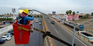 Atiende ayuntamiento alumbrado público de los accesos a la ciudad