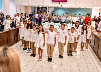 Rinden protestas integrantes del Cabildo Infantil 2023