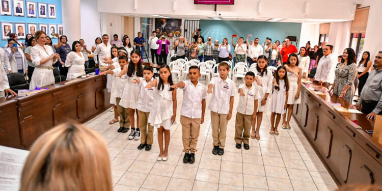 Rinden protestas integrantes del Cabildo Infantil 2023