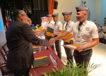 Refuerzan Policía Estatal con 51 cadetes graduados en la UNIPOL