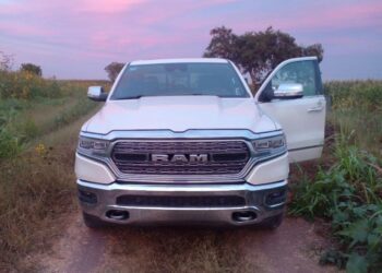 Policías Estatales ubican camioneta; tenía reporte de robo