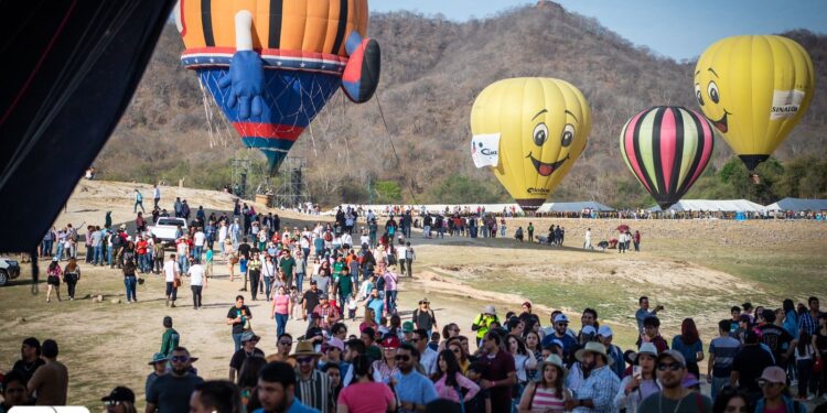 Festejan Niñas y niños su día en el Festival del Globo Culiacán 2023