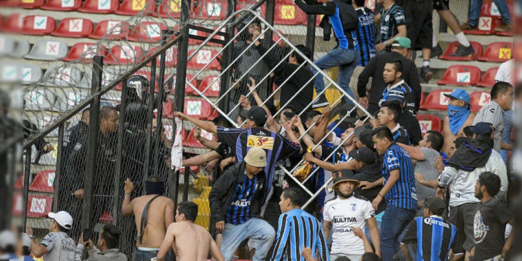 Liga MX y clubes han incumplido la medida contra porras visitantes