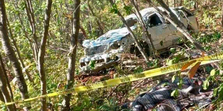 Familia cae a barranco en la sierra de Chihuahua; mueren dos mujeres
