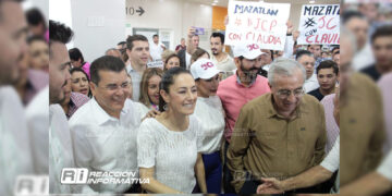 Entre gritos y aplausos reciben a Claudia Sheinbaum en Mazatlán