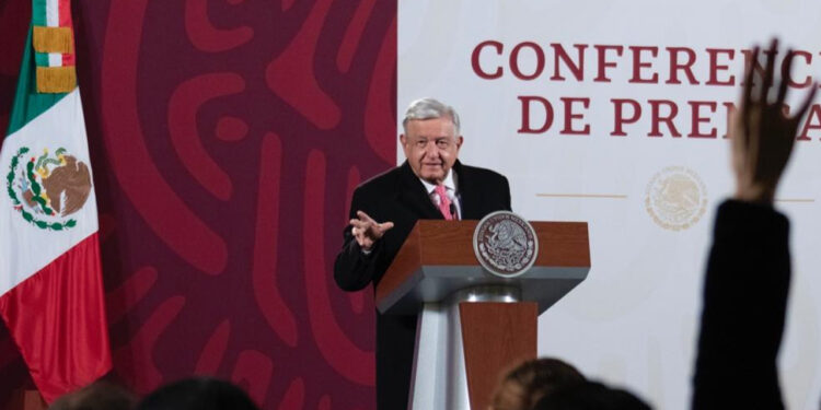 Uno de cada dos mexicanos confía plenamente en AMLO, según encuesta del Inegi