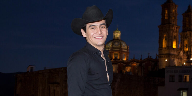 Revelan quién grabó el cuerpo de Julián Figueroa tras su muerte