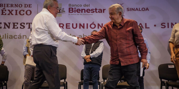 Logra Rocha acuerdo para la venta de un millón de toneladas de maíz a Segalmex