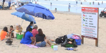 Alerta Policía Acuática a bañistas por presencia de quemadores en las zonas de playa