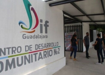 “Estoy desesperada”: una madre con cáncer terminal abandona a sus dos hijitos en el DIF