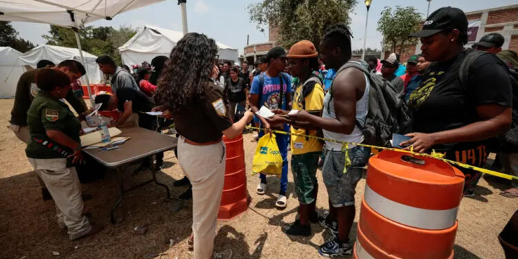 Ciudad de México reacciona con retos ante repentino flujo migratorio