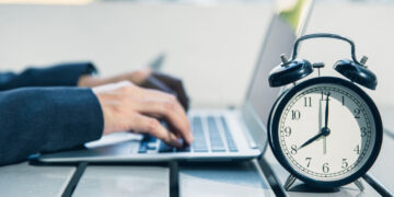 Buscan reducir la jornada laboral en México: Cuál sería el nuevo horario