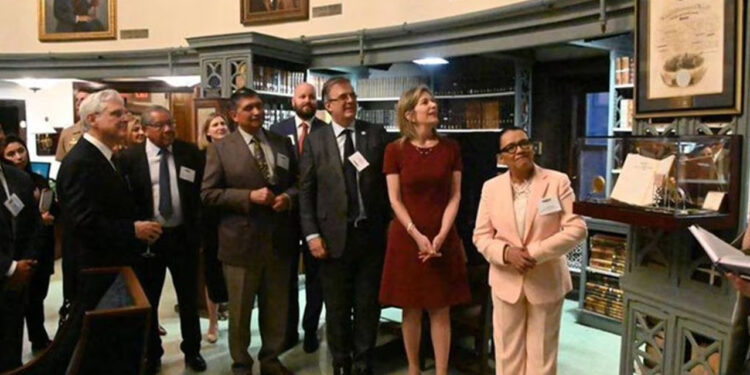 México, “principal aliado” de EU contra el fentanilo, dice Ebrard; llega equipo a Washington