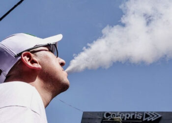 México le declara la guerra a los vapeadores, la Cofepris anuncia el Denunciatón Nacional