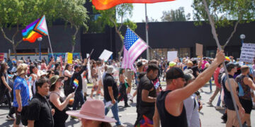 Cancelan Marcha del Orgullo Gay en Florida tras aprobarse ley contra shows de drag queens