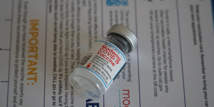 Expertos piden más vacunas bivalentes anticovid en México y Latinoamérica