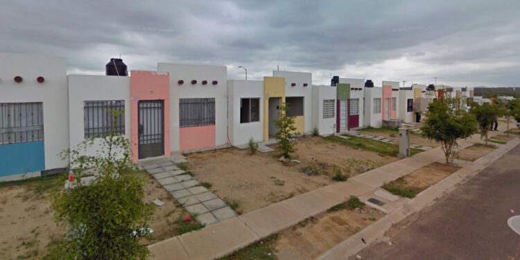 Vinculan a dos, por robo con violencia a su arrendadora