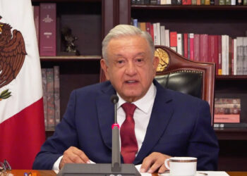 México cumplirá compromiso de generar 35% de energías limpias para 2024: AMLO