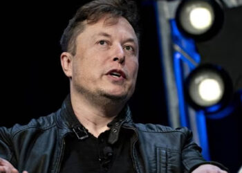 Elon Musk va a China pese a tensiones con EU: ¿Fue a visitar una planta de Tesla?