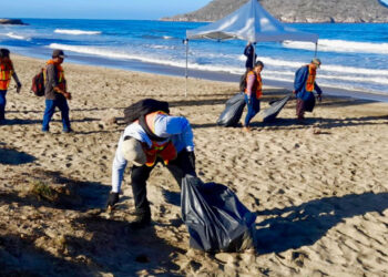 Servicios Públicos realiza intenso operativo de limpieza en zona turística