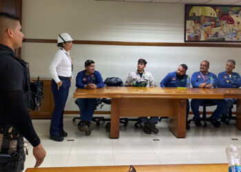 Grupo UNEPREVIF lleva charlas de prevención en violencia familiar y auto lesiones a empleados de CFE