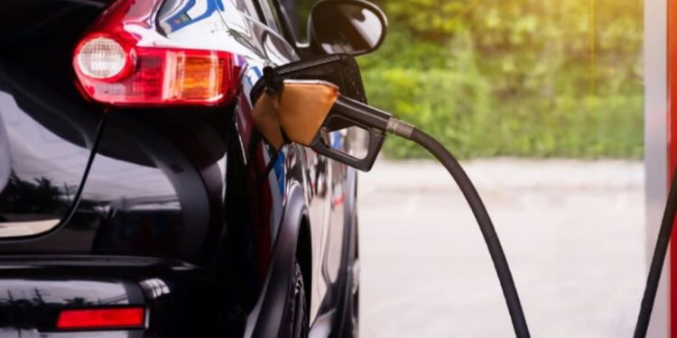 Subirá el precio de la gasolina la primera semana de mayo, ¿cuánto costará el litro?