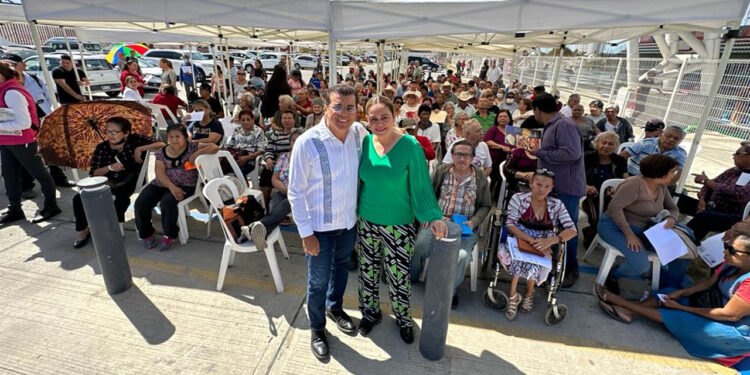 Realizan DIF Mazatlán y Gobierno Municipal valoraciones para cirugías gratuitas de cataratas con apoyo de Gobierno estatal y Oftavisión