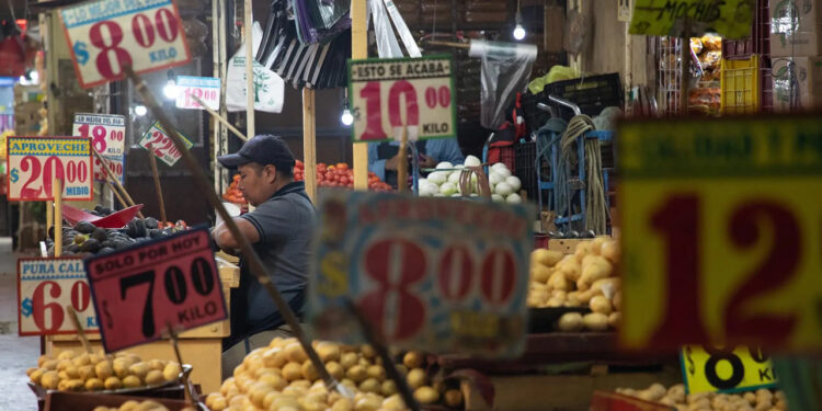 AMLO asegura que inflación en México tiene tendencia a la baja