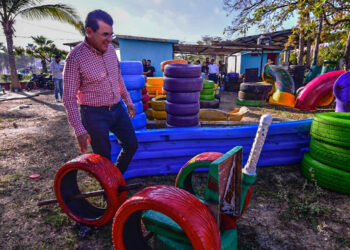El propósito es equipar cien espacios con juegos infantiles en Mazatlán: Edgar González