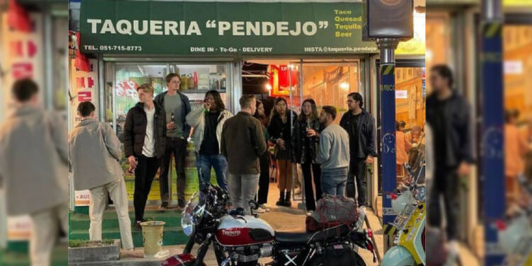 La Taquería ‘Pendejo’ es un éxito en Corea del Sur con la birria y las ‘quecas’