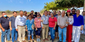“Me pidieron venir, y aquí estamos”, Alcalde atiende a vecinos de colonia Villa verde