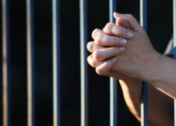 Logra FGE vincular a 2 mujeres por robo con violencia cometido en contra de otra mujer