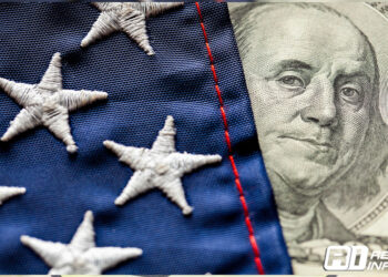 El banquero más rico de Asia llama al dólar “el mayor terrorista financiero”