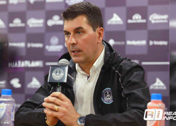 Mazatlán presenta a Ismael Rescalvo como su nuevo técnico