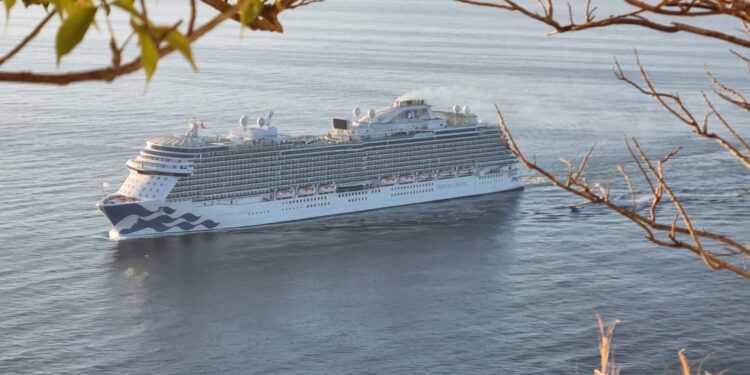 Carnival Panorama visita Mazatlán este miércoles con más de 4 mil pasajeros