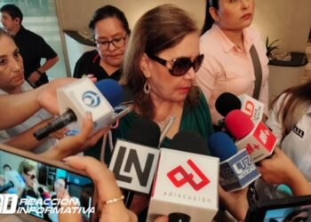 Fiscal confirma que FGE contrata clases de yoga para el personal, “no es un lujo, es una necesidad”, dice